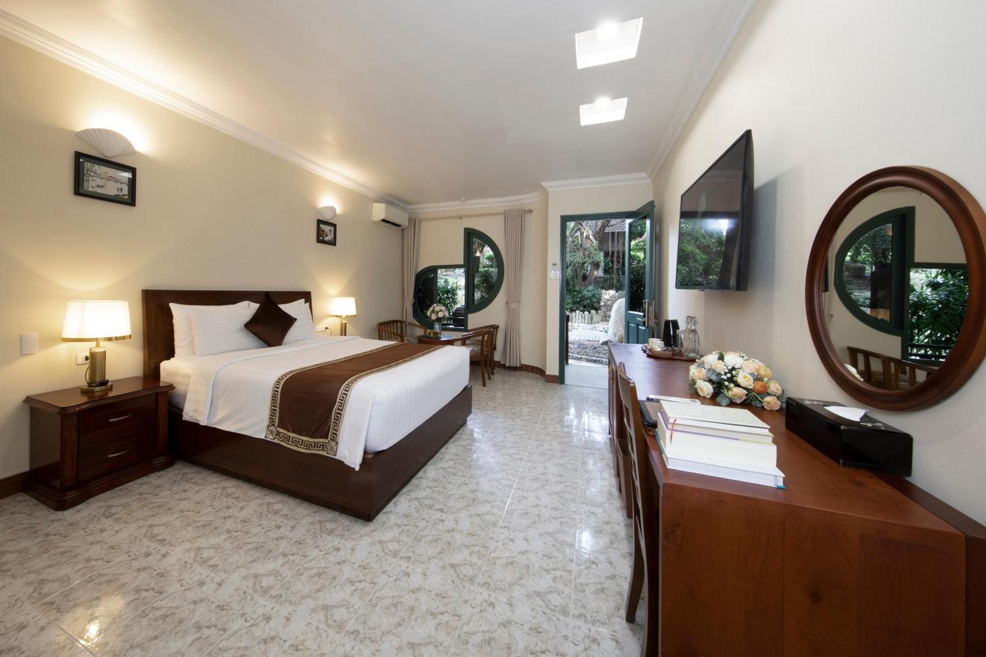 Phuong Nam Resort Thuan An Exterior photo